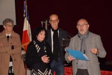 Dordogne - Marie-France BARRE reçoit le trophée de la FFMJSEA Dordogne - Marie-France BARRE reçoit le trophée de la FFMJSEA